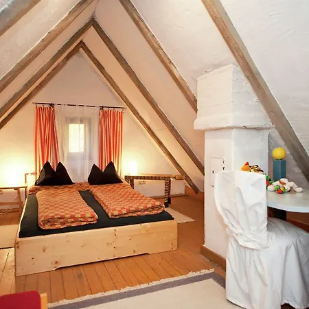 Nyaraló Cosy With Gazebo